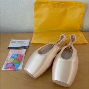 New Gaynor Minden Lyra Pointe Shoes (Sleek Fit/Size 9/Extra Flex)